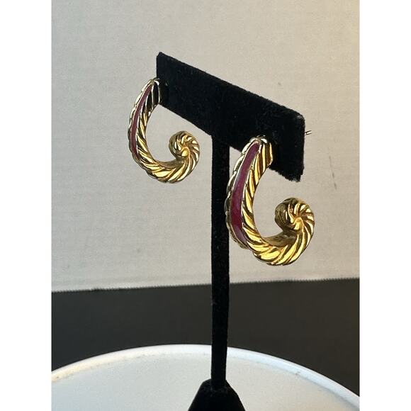 Vintage pierced earrings Red Enamel Gold tone swirl Half hoop Retro - Picture 3 of 5